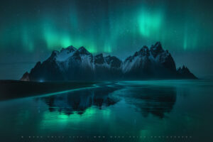One of Iceland's most popular locations graced by the glory of the Northern Lights..